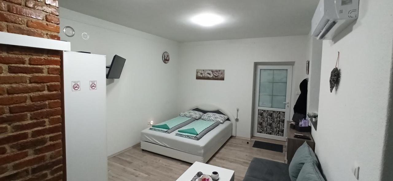 Helly'S Apartman - Self Check-In - Jajce Exterior photo